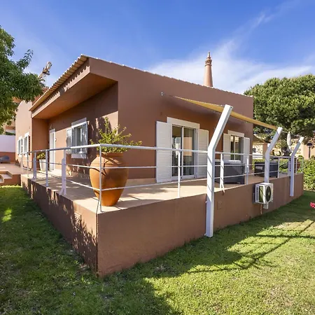 Coolhouses Algarve Luz, Casa Amendoeiras וילה