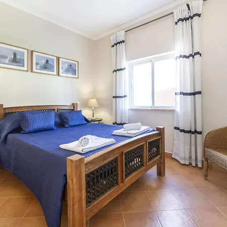 Coolhouses Algarve Luz, Casa Amendoeiras